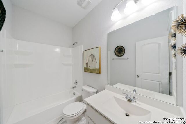 Image 15 of 36 For 10639 Francisco Way