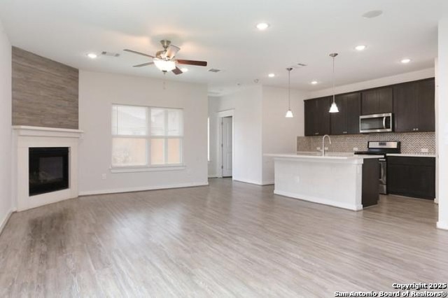 Image 27 of 36 For 10639 Francisco Way