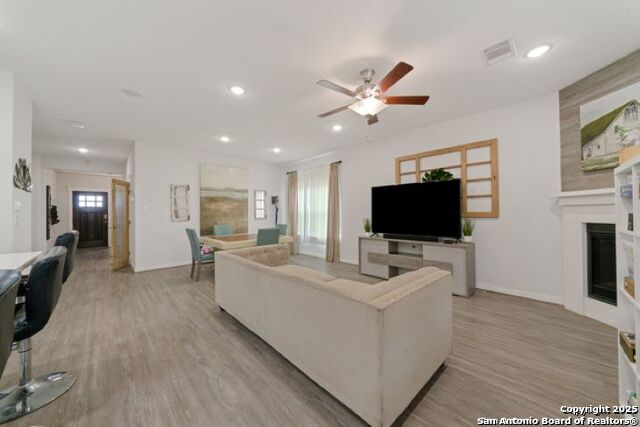 Image 4 of 36 For 10639 Francisco Way