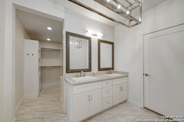 Image 20 of 41 For 5738 Brenda Ln