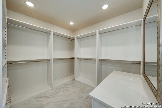 Image 23 of 41 For 5738 Brenda Ln