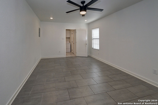Image 34 of 41 For 5738 Brenda Ln