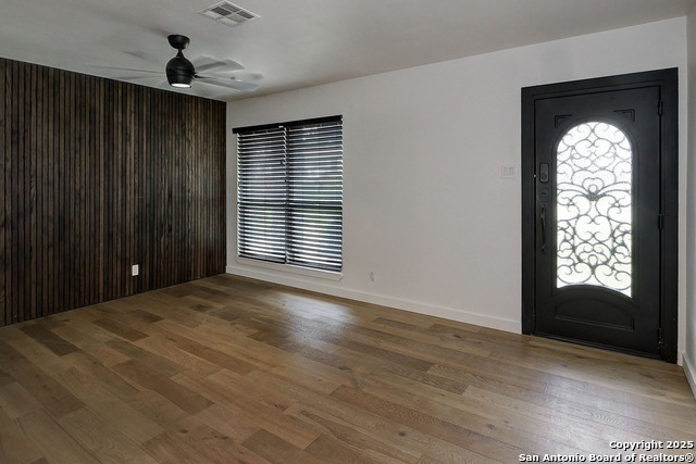 Image 6 of 41 For 5738 Brenda Ln