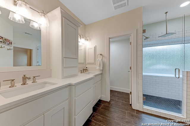 Image 20 of 35 For 13914 Port Bluff N