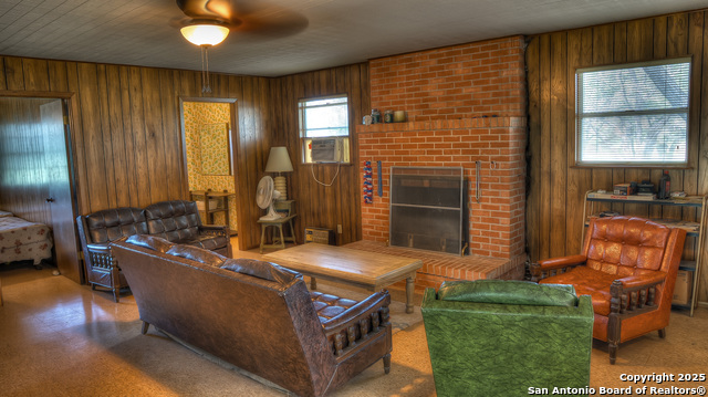 Image 21 of 39 For 154 Weston  