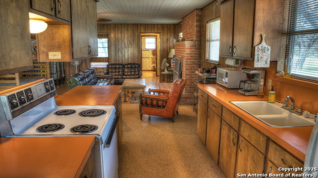 Image 32 of 39 For 154 Weston  