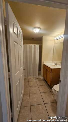 Image 2 of 5 For 6160 Eckhert  1726