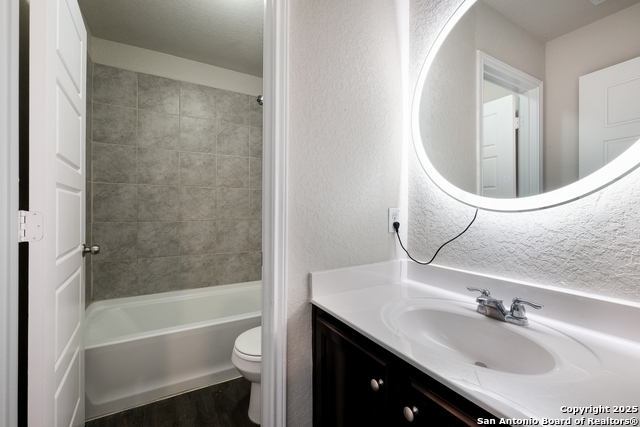 Image 22 of 29 For 15310 Comanche Grove