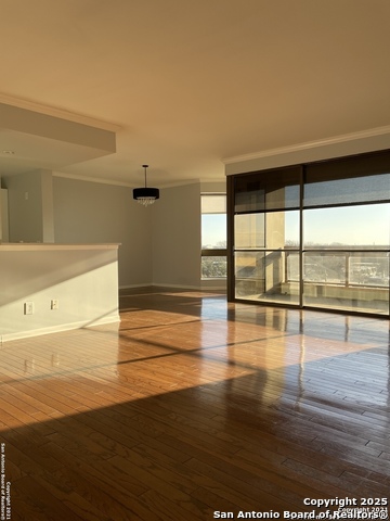 Image 6 of 10 For 7887 Broadway  601