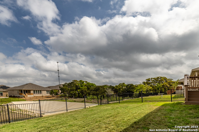 Listing photo id 26 for 13119 Sulphur Trails