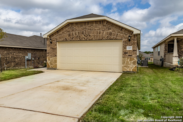 Listing photo id 1 for 13119 Sulphur Trails