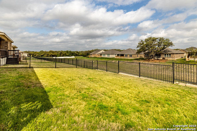 Listing photo id 30 for 13119 Sulphur Trails