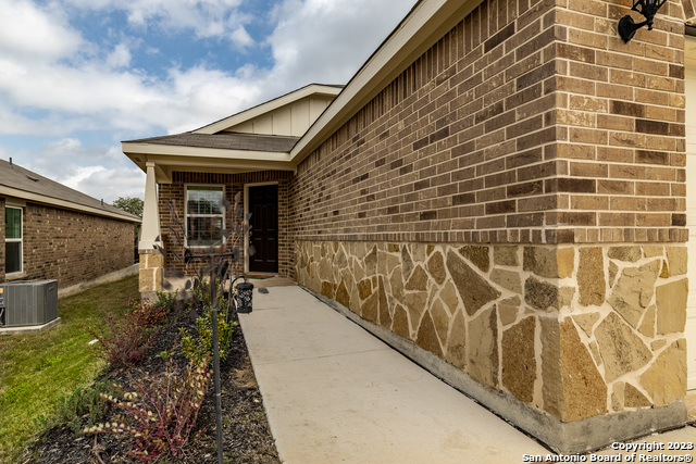 Listing photo id 2 for 13119 Sulphur Trails