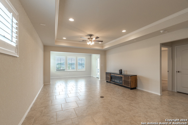 Listing photo id 6 for 13119 Sulphur Trails