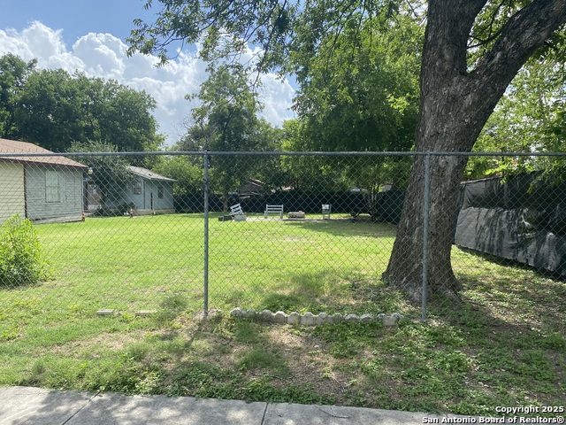 Details for 618 San Gabriel S, San Antonio, TX 78237