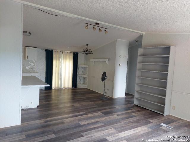 Image 17 of 26 For 206 Sir Winston Dr