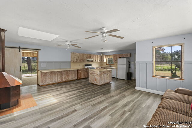 Image 11 of 26 For 434 Spur Dr  
