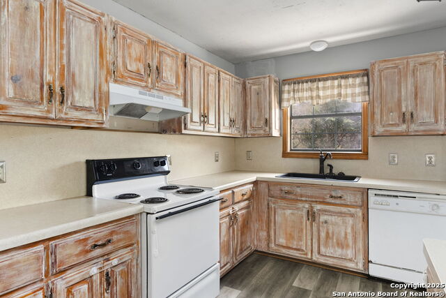 Image 6 of 26 For 434 Spur Dr  