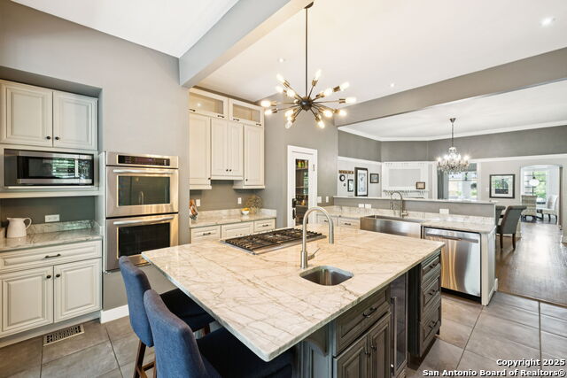 Image 16 of 47 For 133 Mistletoe Ave E