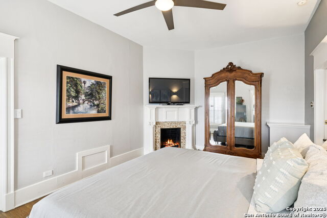 Image 21 of 47 For 133 Mistletoe Ave E