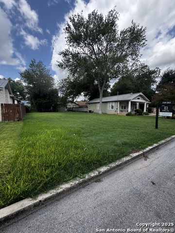 Details for 953 Hayselton, New Braunfels, TX 78130