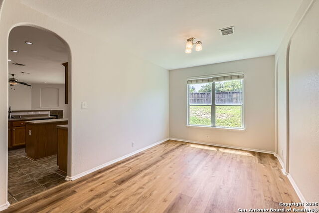 Image 18 of 26 For 2727 Encino River