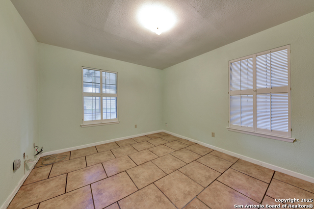 Listing photo id 13 for 16 Westwood  