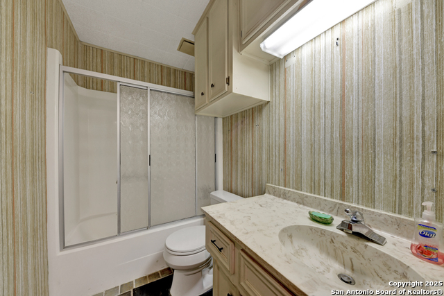 Listing photo id 15 for 16 Westwood  