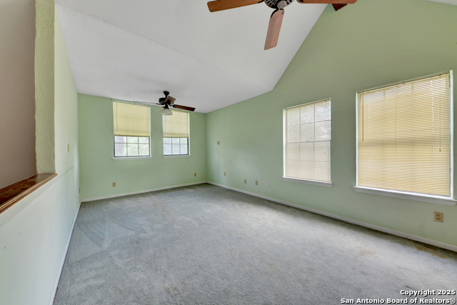 Listing photo id 16 for 16 Westwood  