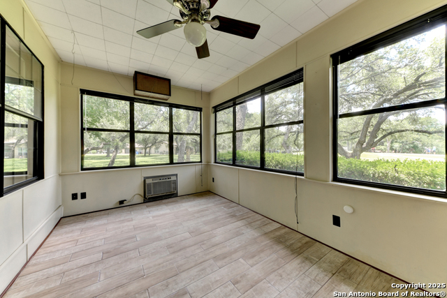 Listing photo id 19 for 16 Westwood  