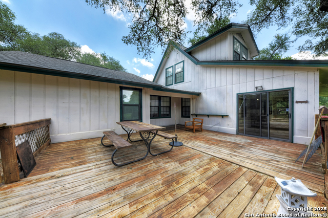Listing photo id 22 for 16 Westwood  
