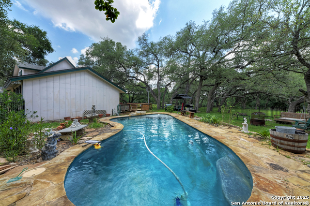 Listing photo id 24 for 16 Westwood  