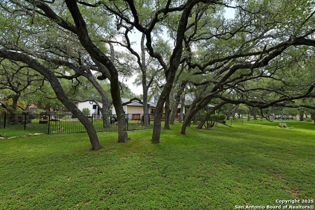 Listing photo id 31 for 16 Westwood  