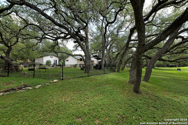 Listing photo id 32 for 16 Westwood  