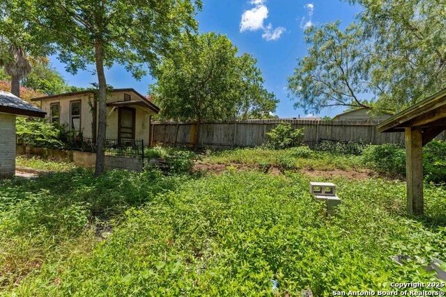 Image 9 of 17 For 6006 Forest Ledge