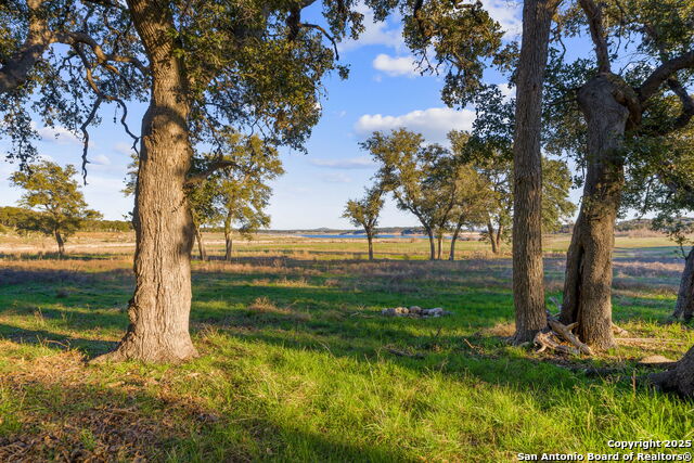 Image 20 of 31 For 539 Clay Ridge