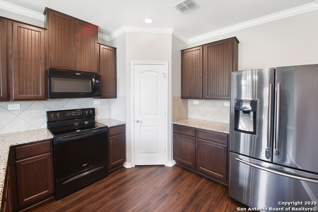 Image 10 of 26 For 6811 Beltran