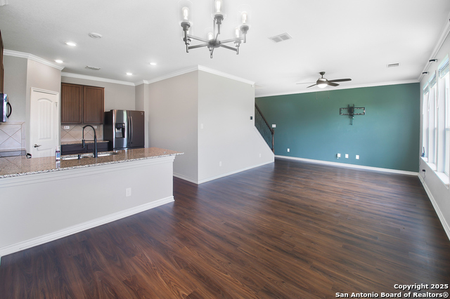 Image 8 of 26 For 6811 Beltran