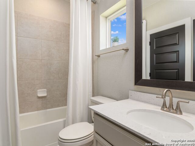 Listing photo id 24 for 25022 Dulzura