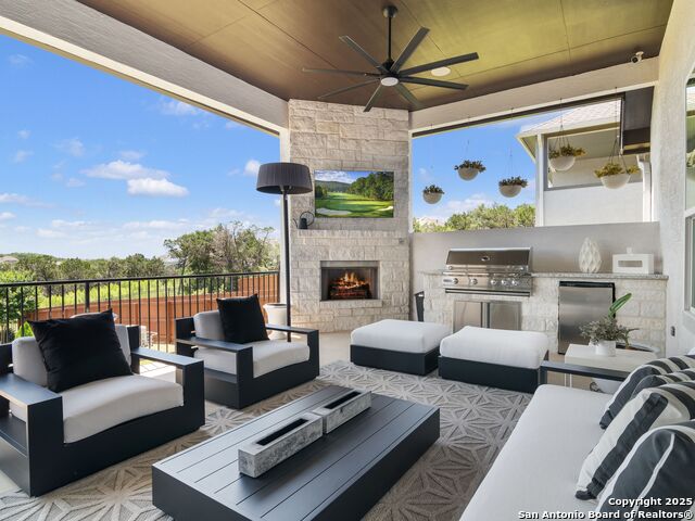 Listing photo id 34 for 25022 Dulzura