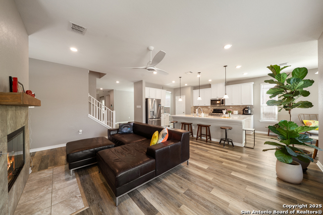 Image 11 of 38 For 11312 Red Oak Turn