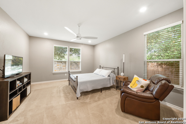 Image 21 of 38 For 11312 Red Oak Turn