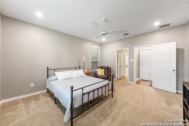 Image 22 of 38 For 11312 Red Oak Turn