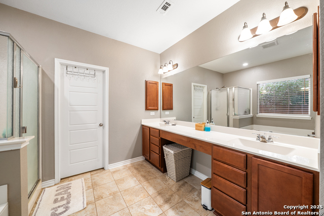 Image 23 of 38 For 11312 Red Oak Turn