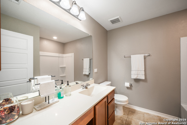 Image 27 of 38 For 11312 Red Oak Turn