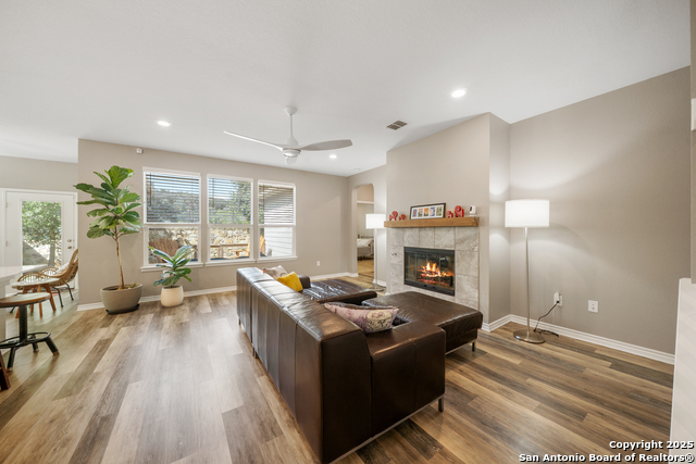 Image 8 of 38 For 11312 Red Oak Turn