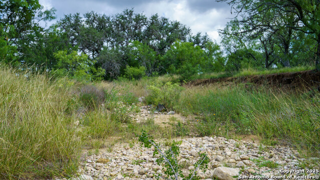 Listing photo id 9 for 1231 B & R Road