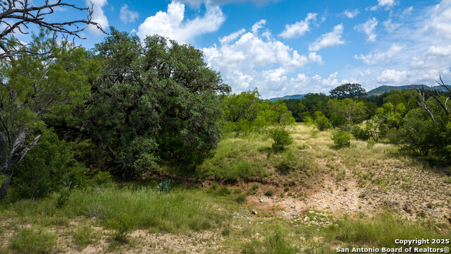 Listing photo id 21 for 1231 B & R Road