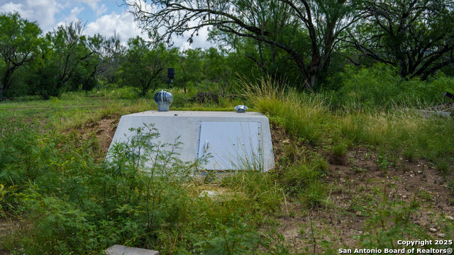 Listing photo id 5 for 1231 B & R Road