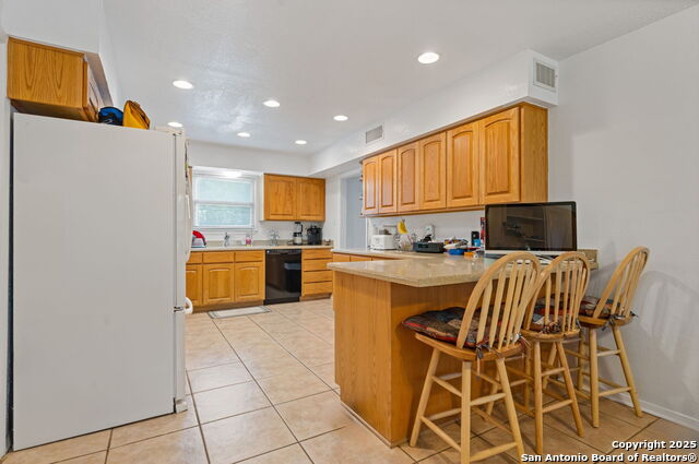 Image 11 of 30 For 33171 Blanco Rd